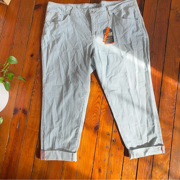 Jag Counter Girlfriend Jeans in Railroad Pinstripe Bleach-Wash Size 22W NWT - Picture 5 of 16